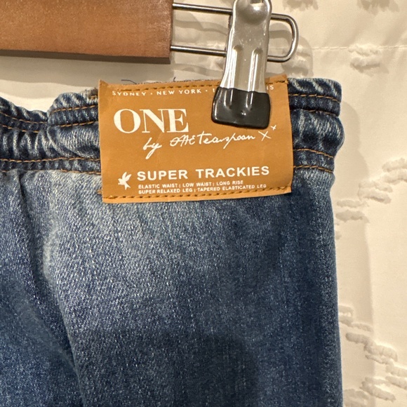 Jeans - Picture 3 of 8